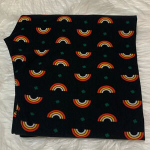 New! Women’s Lularoe rainbow 🌈 shamrock ☘️ leggings TC